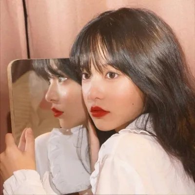 蜜桃女孩